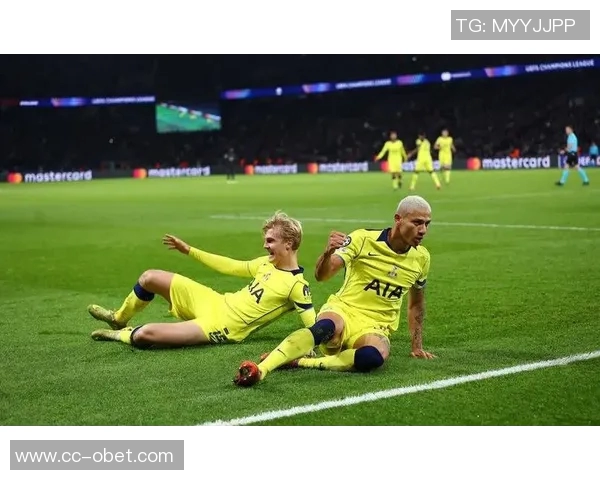 维蒂尼亚荣膺环足奖年度最佳中场助巴黎夺得六冠与欧国联冠军